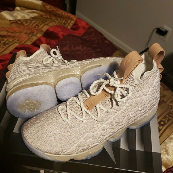 lebron xv ghost